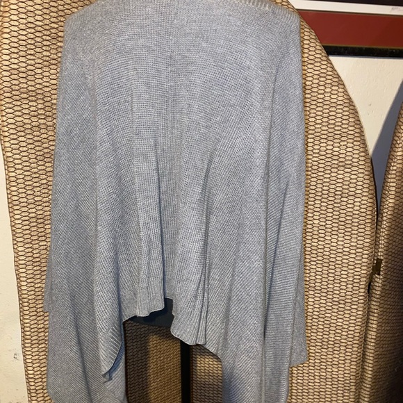 Lululemon gray poncho sweater - Picture 2 of 5